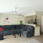 2Nd Avenue Beachside Apartments